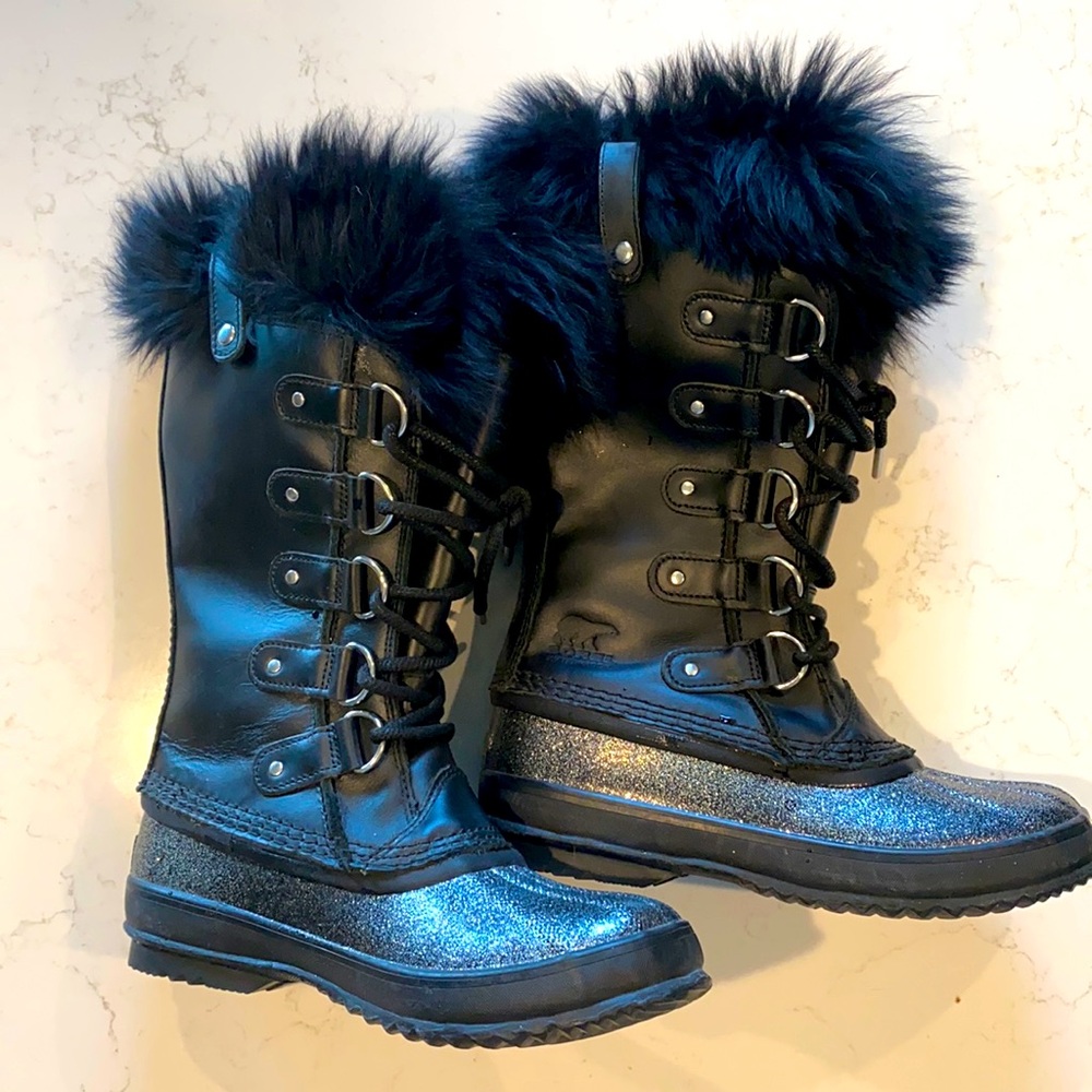 NWOT- Sorel Joan of Arctic Black Luxe snow boots. Anniversary edition.